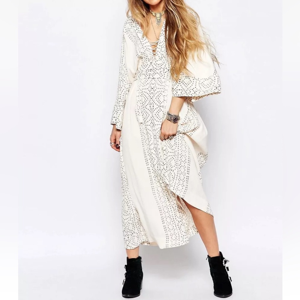 Free People Modern Kimono Dress
Midi/Maxi Boho Hippie Chick Resortwear Fairy - Picture 1 of 12